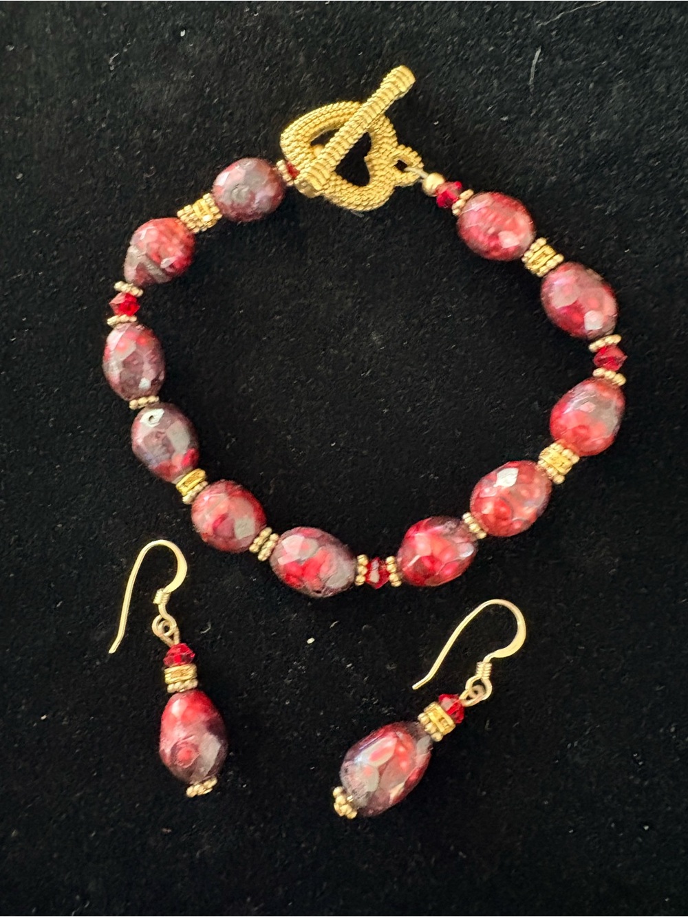 Gold-Tone Red Beaded Bracelet and Drop Earrings Set